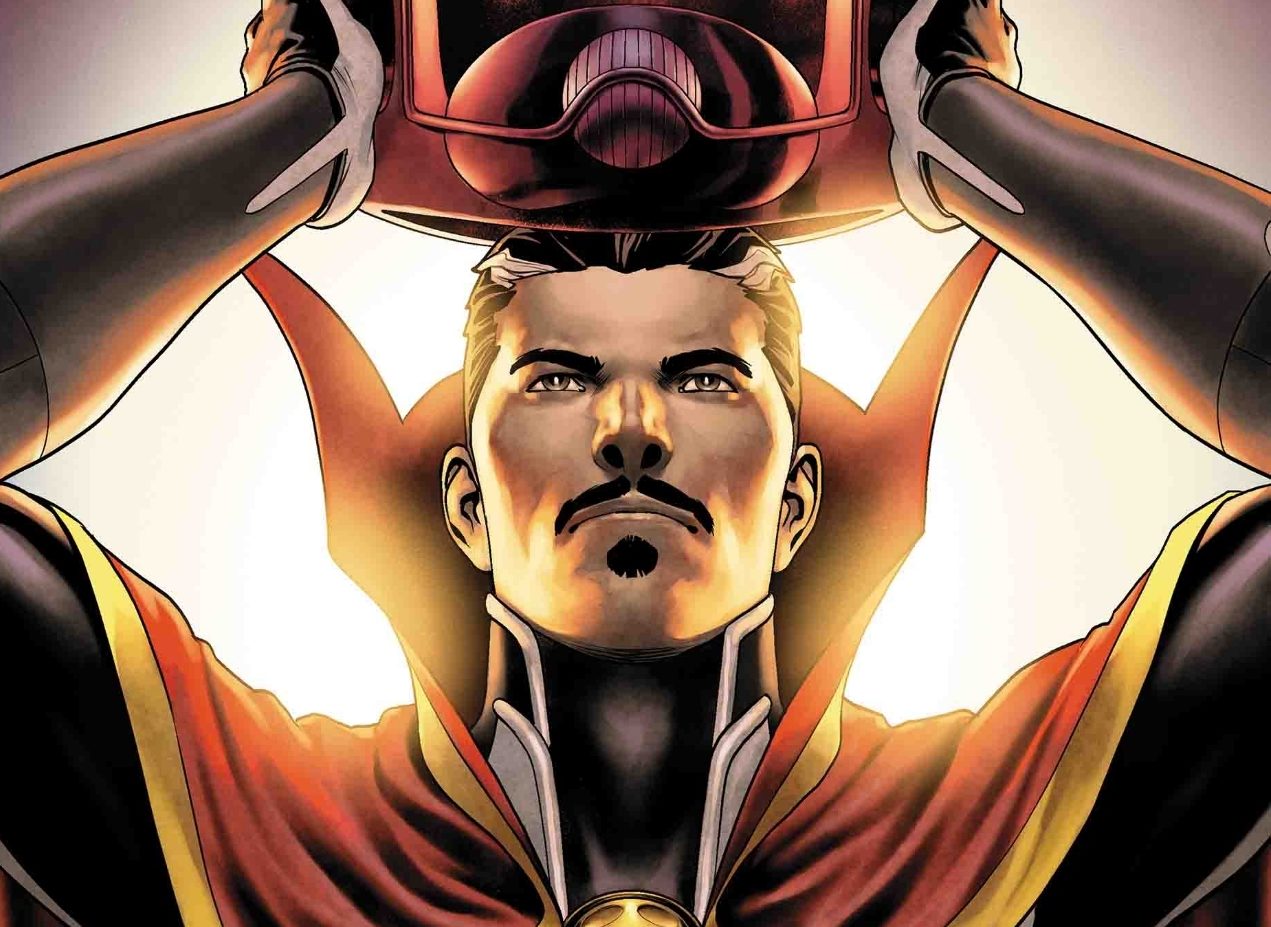 Doutor Estranho| Mago Supremo aparece colocando o capacete de Galactus em nova HQ! 4