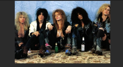 Axl Rose: 62 Anos de Rock, Rebeldia e Poder de Microfone 7 Axl Rose: 62 Anos de Rock, Rebeldia e Poder de Microfone 7