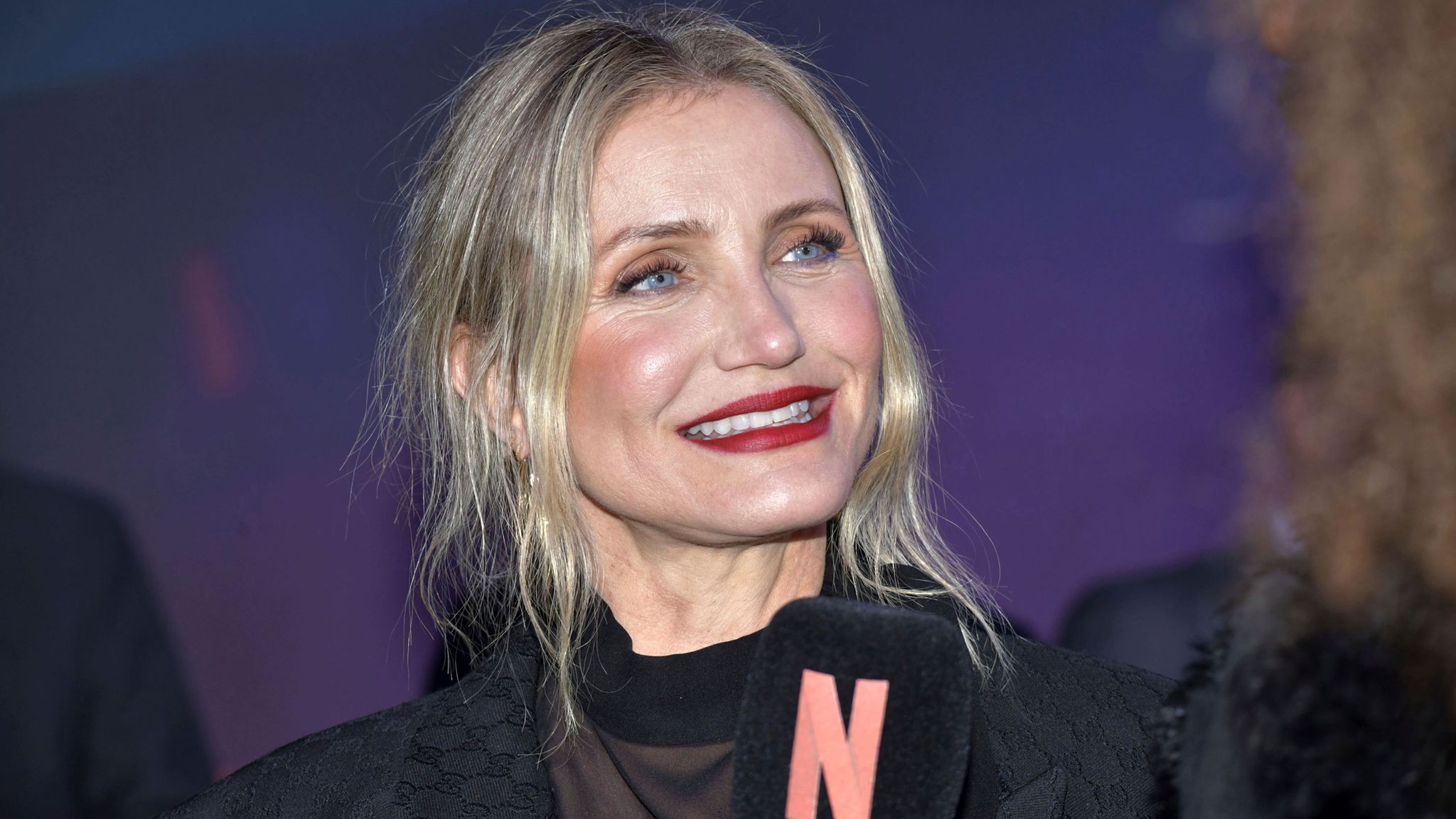 Cameron Diaz: Aos 52 Anos, Linda, Engraçada e Empreendedora – Uma Verdadeira Força da Natureza! 2 Cameron Diaz: Aos 52 Anos, Linda, Engraçada e Empreendedora – Uma Verdadeira Força da Natureza! 2