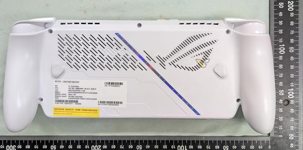 Xbox Kennan: Fotos Vazam Online 4 Xbox Kennan: Fotos Vazam Online 3