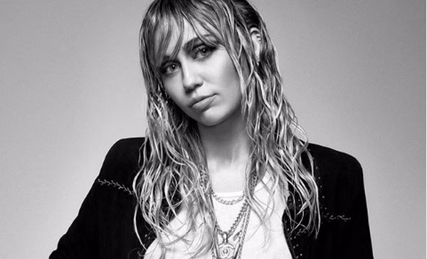 Miley Cyrus anunciou música para novo Avatar inspirada nos incêndios de LA