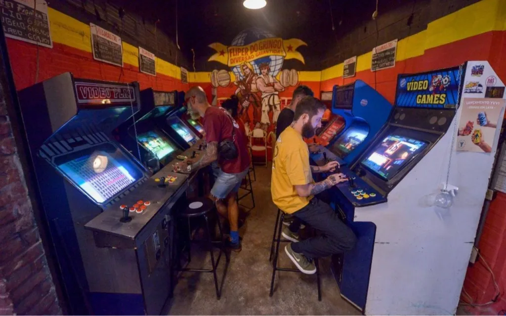 Por dentro da história de Cadillacs and Dinosaurs 2 Contexto histórico da indústria no início dos anos 1990