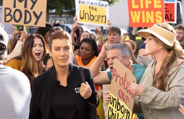 Grey’s Anatomy e episódios que abordam política na ficção médica 4