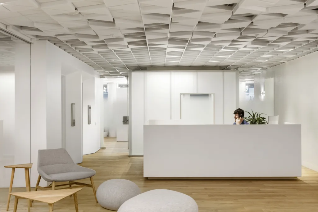 Eidos Montreal demite 124 funcionários e perde chefe do estúdio 2 Eidos Montreal demite 124 funcionários e perde chefe do estúdio